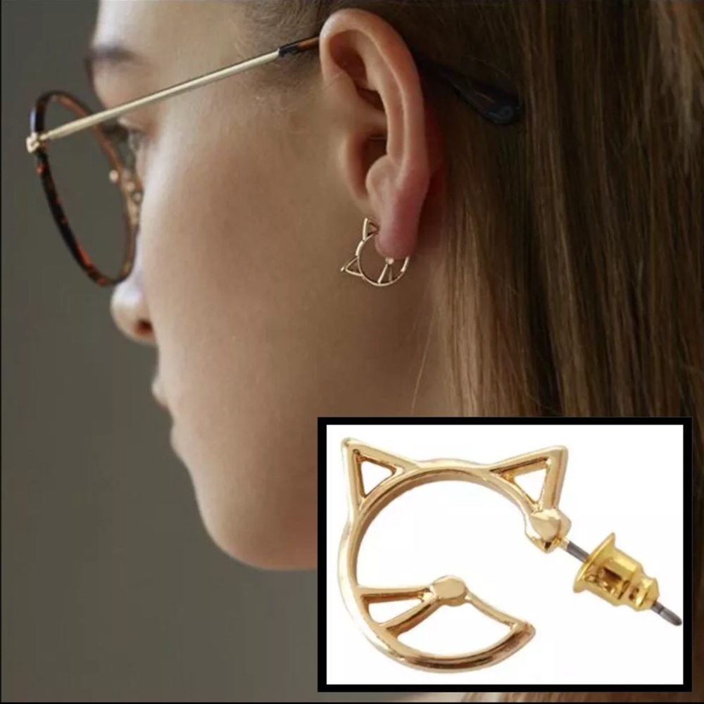 Cute Kitty Cat Face Earrings Gold - Picture 2 of 5